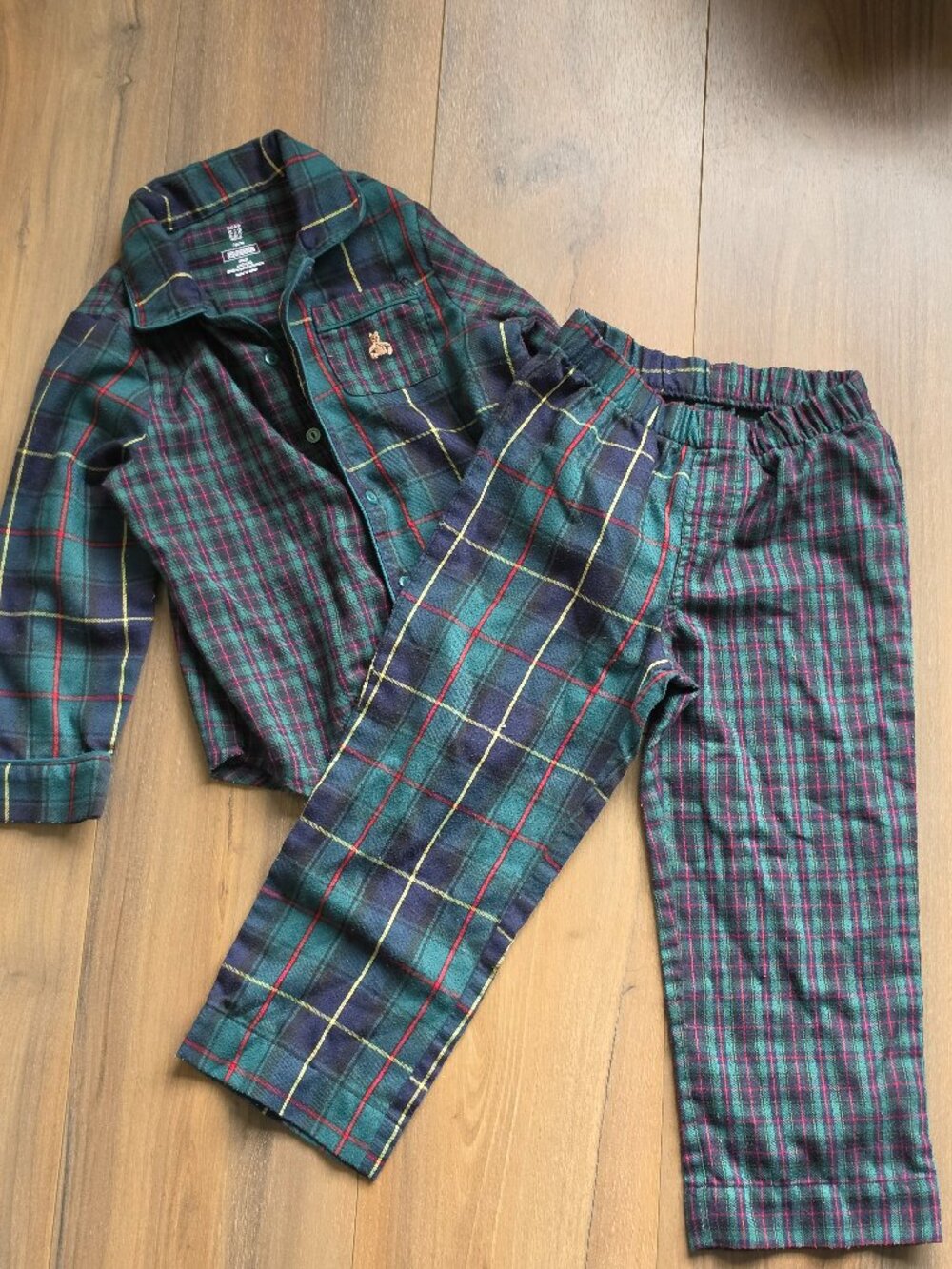 Babygap pajamas size 4